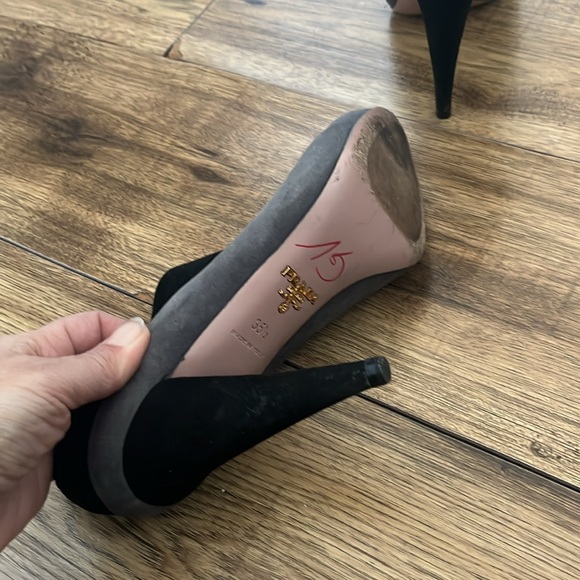 Prada pumps Black and Grey - Picture 2 of 4